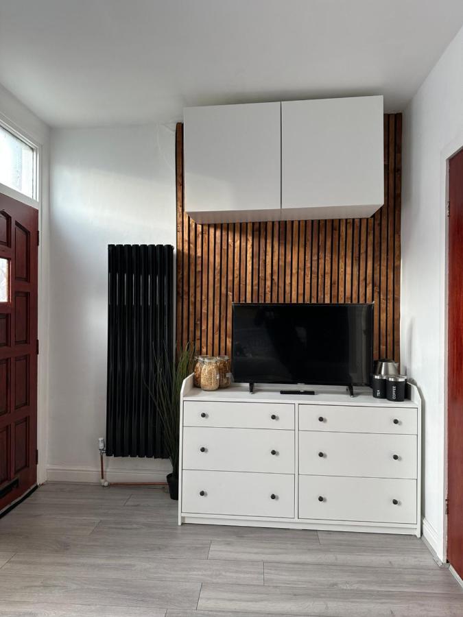 Modern En Suite Bedroom Close To City Centre Leeds  Ngoại thất bức ảnh