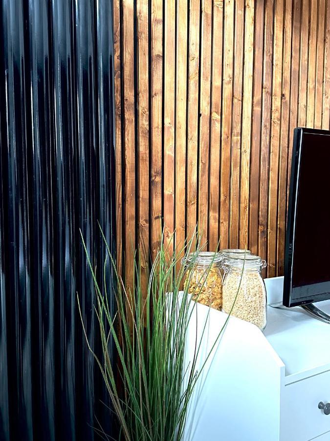 Modern En Suite Bedroom Close To City Centre Leeds  Ngoại thất bức ảnh