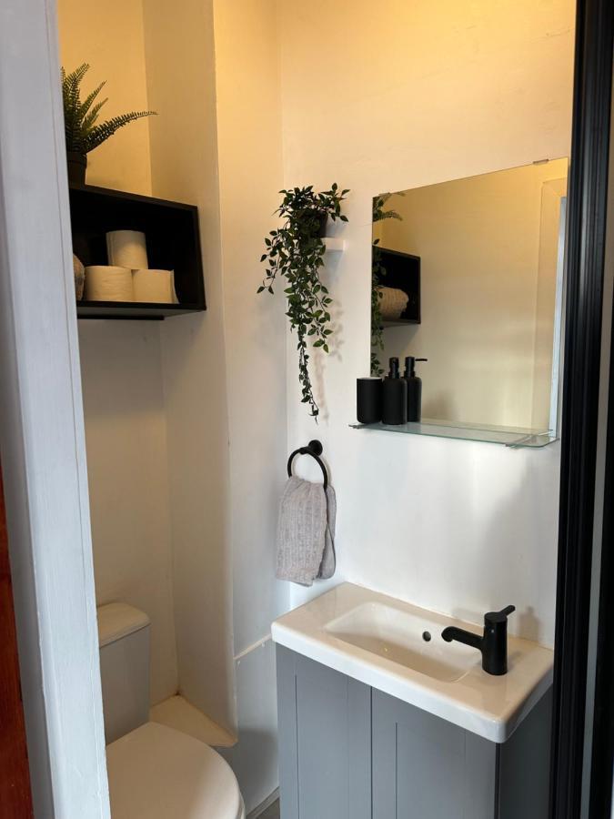 Modern En Suite Bedroom Close To City Centre Leeds  Ngoại thất bức ảnh